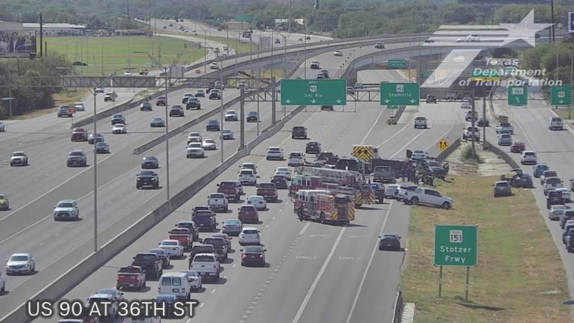 1 hospitalized after multi-vehicle crash off Highway 90 in San Antonio; scene still active, officials say