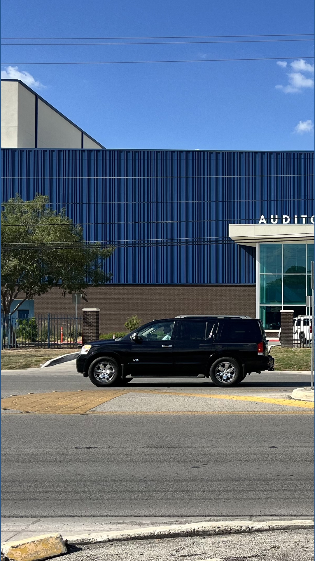 John Jay High student hit by vehicle near campus | kens5.com