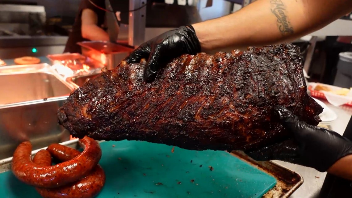 Inside B&B Smokehouse For Barbecue In South San Antonio, Texas | Kens5.com