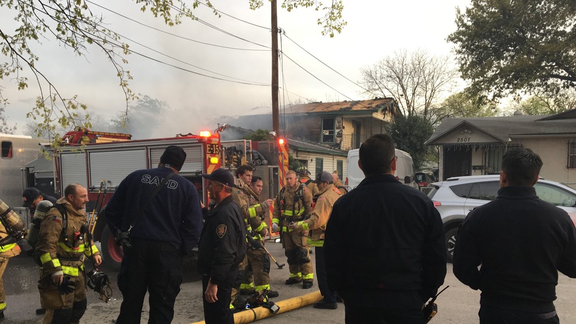 Fire destroys two family homes on San Antonio's west side | kens5.com