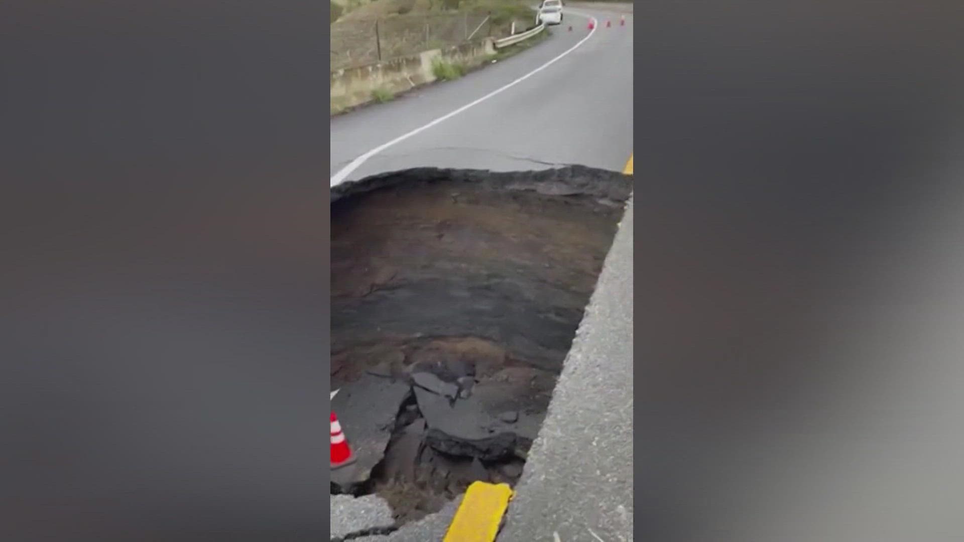 Large sinkhole shuts down highway in California | kens5.com