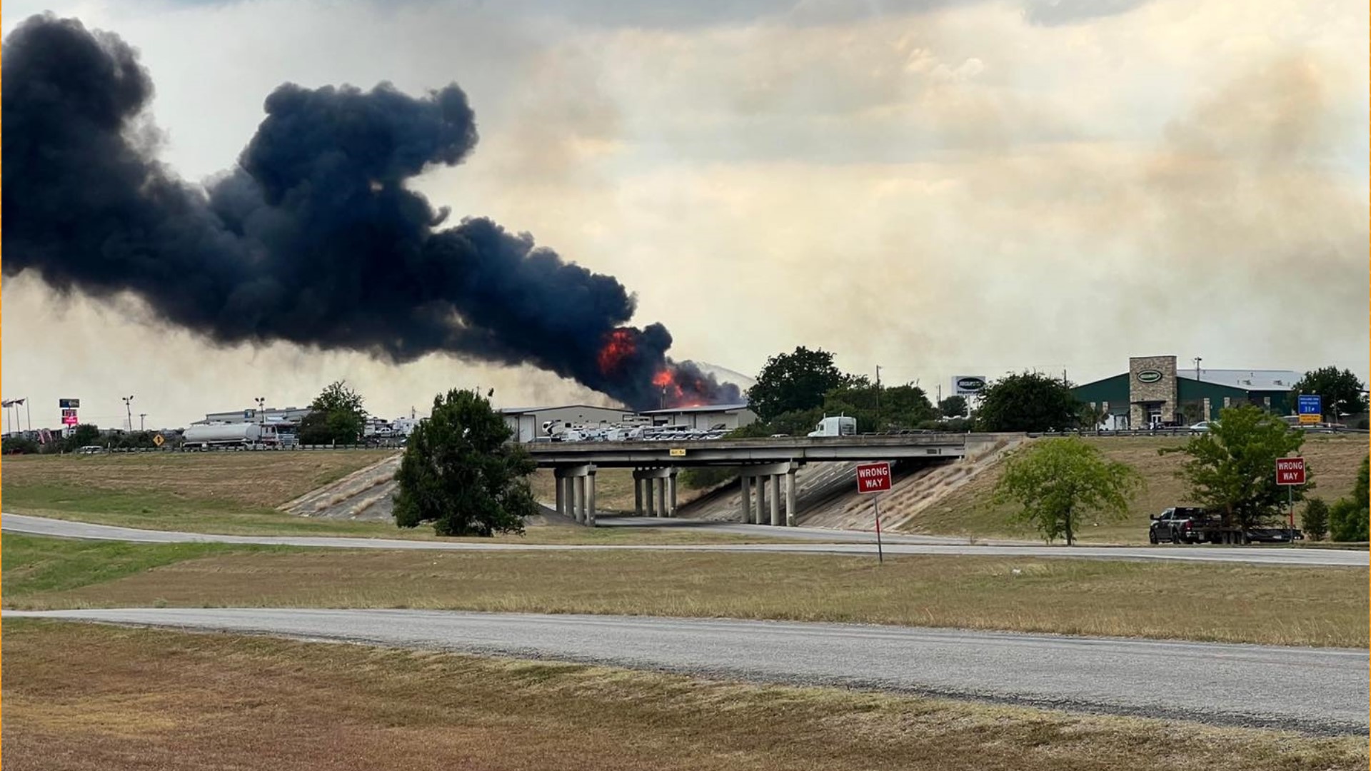 Lightning strike causes fire in Seguin | kens5.com