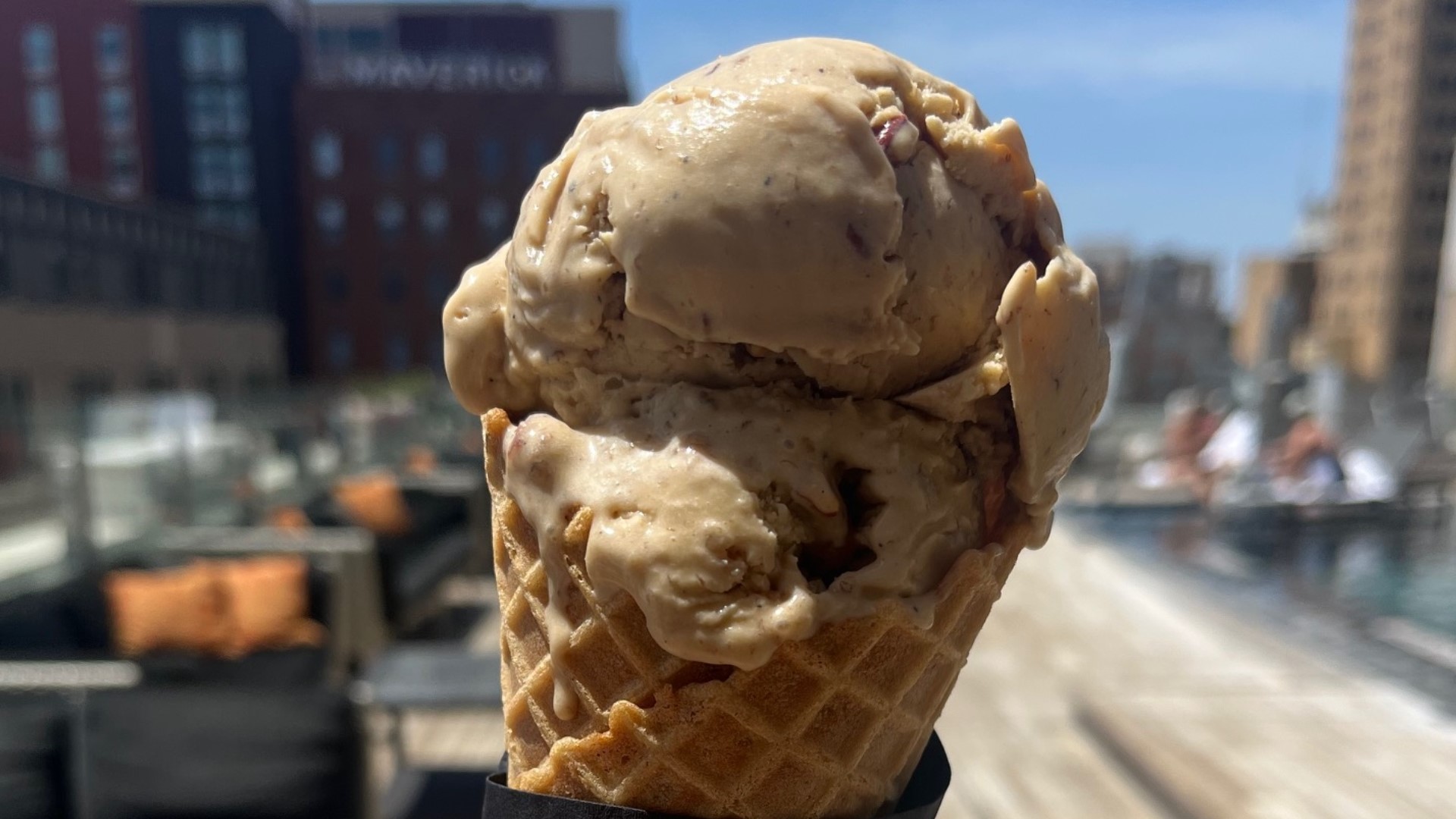 Historic downtown San Antonio hotel introduces WemBananas Foster