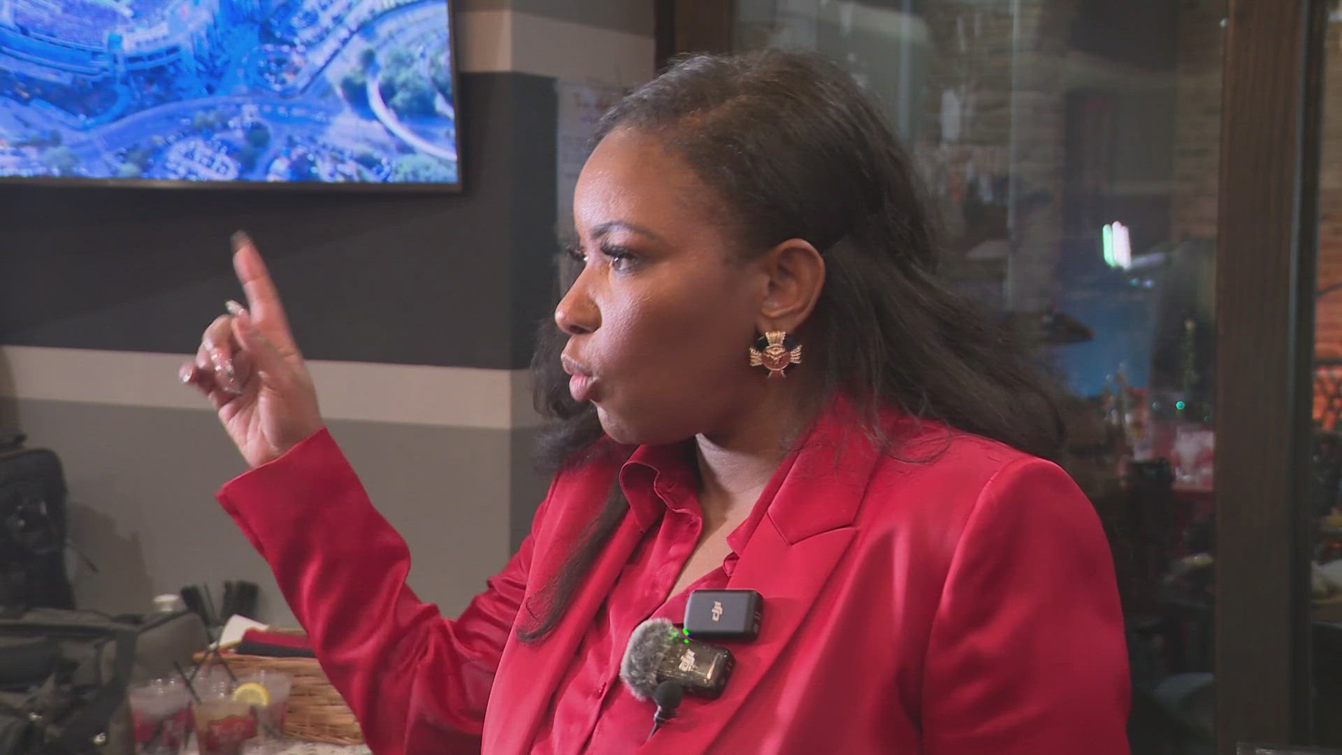 Democratic U.S. Senate hopeful Jasmine Crockett stops in San