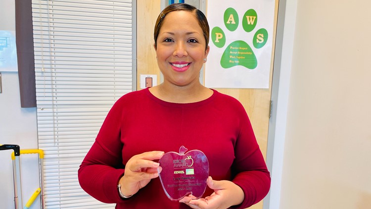 Lucy Guevara wins KENS 5 EXCEL Award for Fort Sam Houston ISD