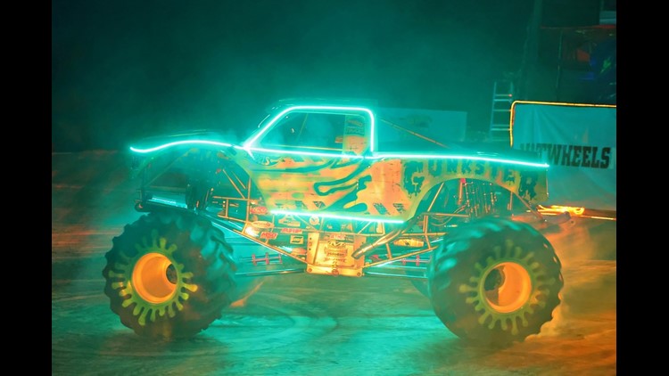 Hot Wheels Monster Trucks rev into San Antonio's AT&T Center this weekend, San Antonio