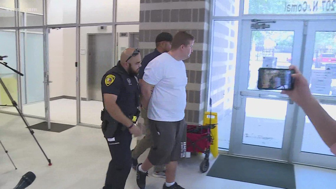 Man Pretends To Be San Antonio Police Officer BCSO Says Kens5 man-pretends-to-be-san-antonio-police-officer-bcso-says-kens5