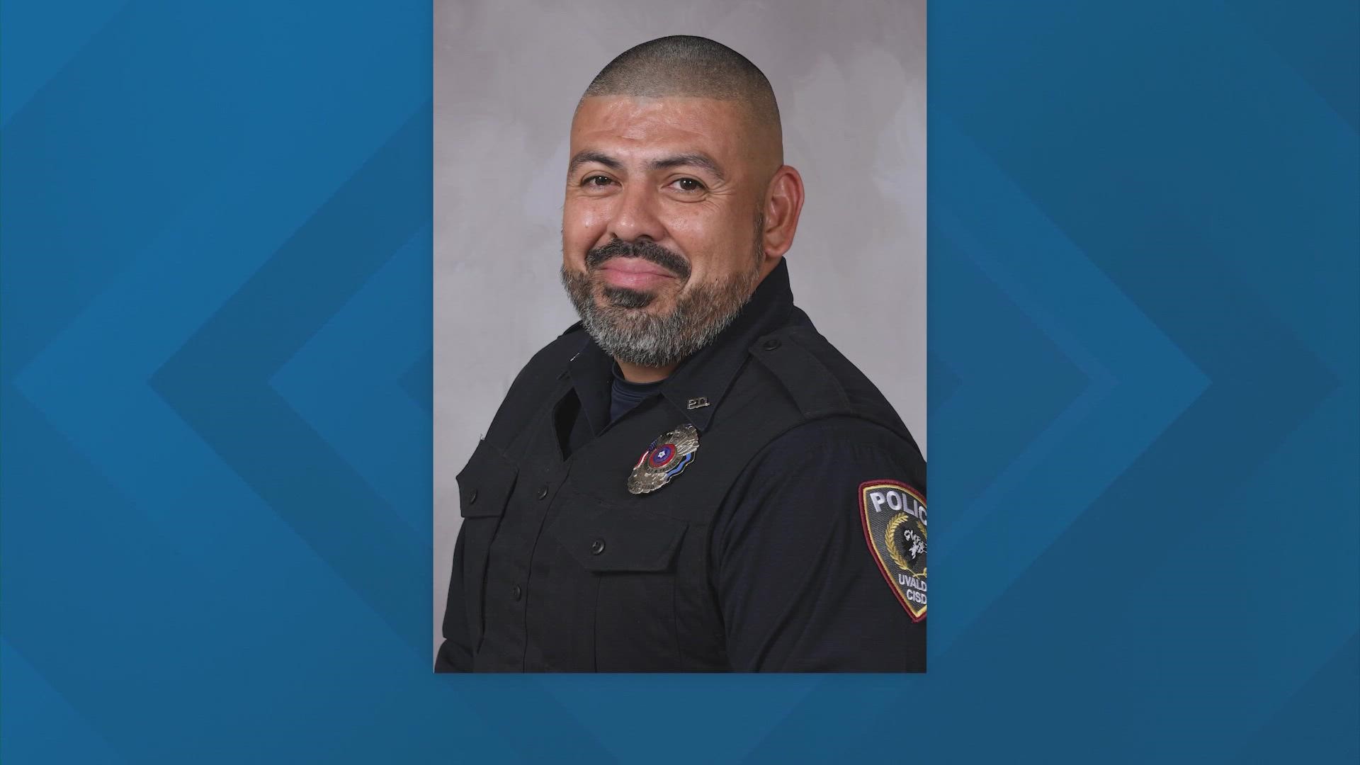 Ruben Ruiz was restrained by fellow officers after his wife, Eva Mireles, told him she had been shot. He was among the first to arrive at the scene.