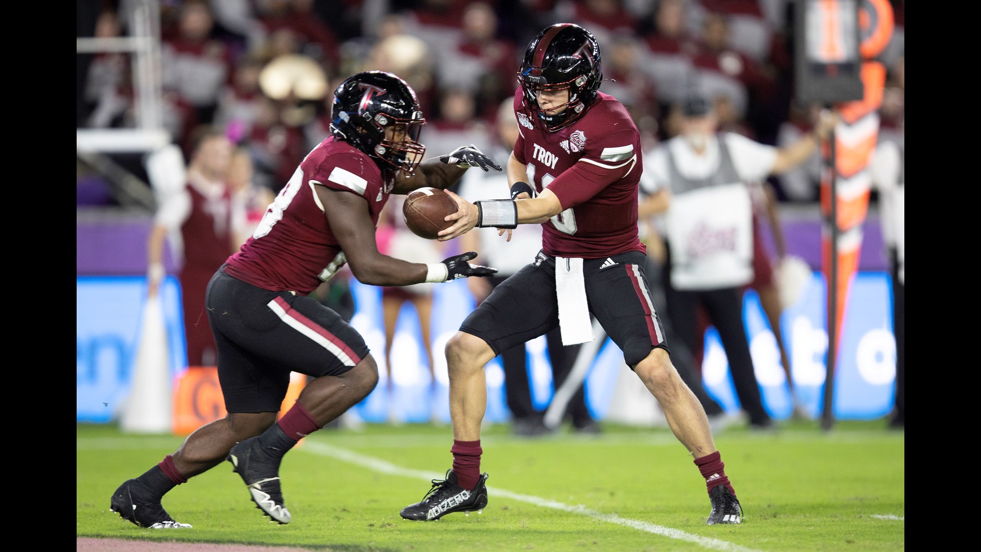 Cure Bowl Utsa Falls To Troy 18 12 1265