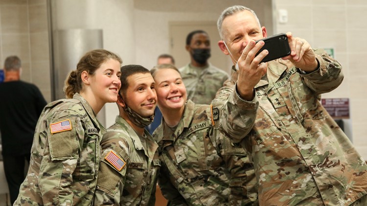 Thousands of troops head home for holidays from San Antonio International Airport