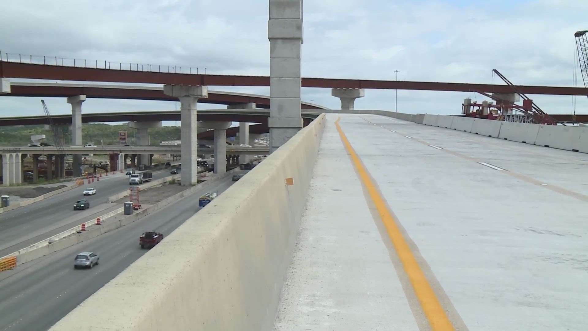 The ramp connects drivers from I-10 to 1604 westbound. 