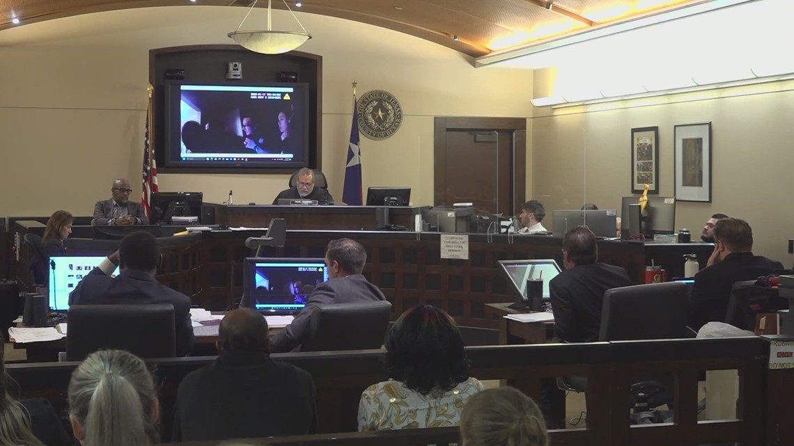 Mistrial Declared In Case Of Former Sapd Officers Who Forced Their Way Into Mans Home In 2020