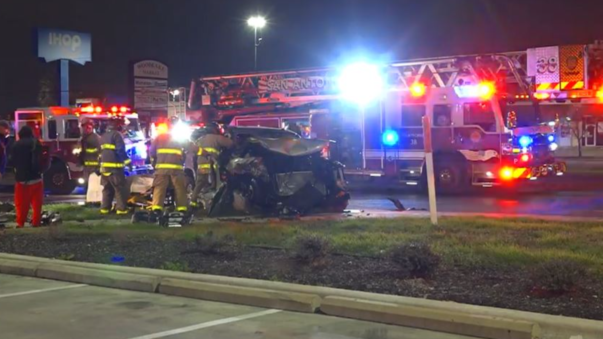 Five hospitalized in northeast side crash in San Antonio | kens5.com