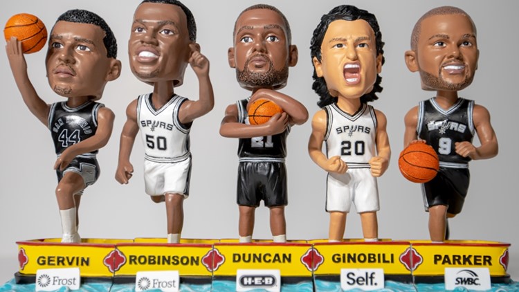Spurs news: Bobbleheads, Spurs Christmas blanket drive and gigantic caps