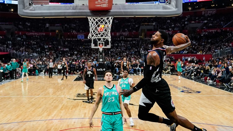 Final: Shorthanded Spurs clobbered by Clippers 138-100