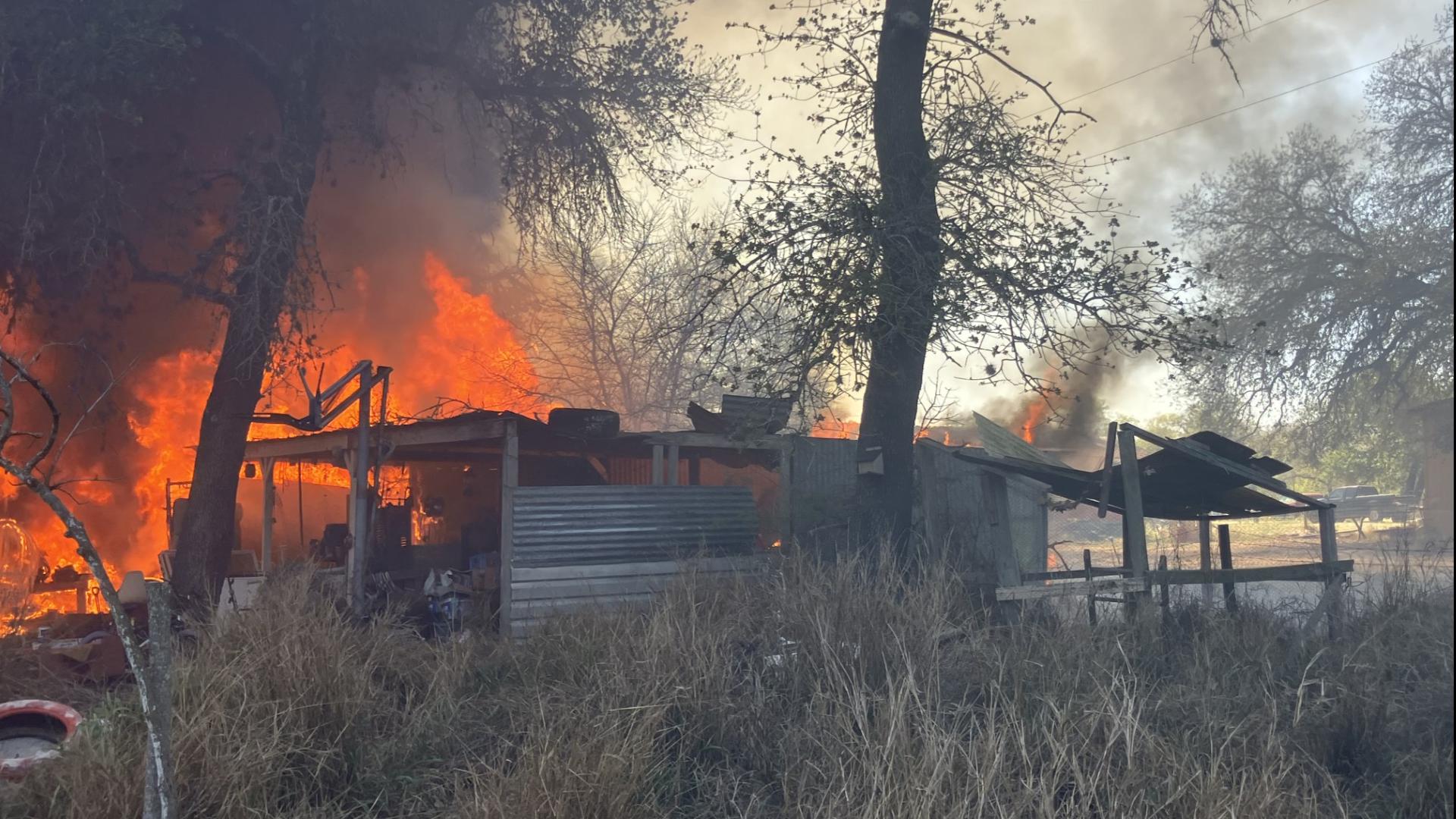 Taylor Lautner and his wife Tay expecting their first child | kens5.com