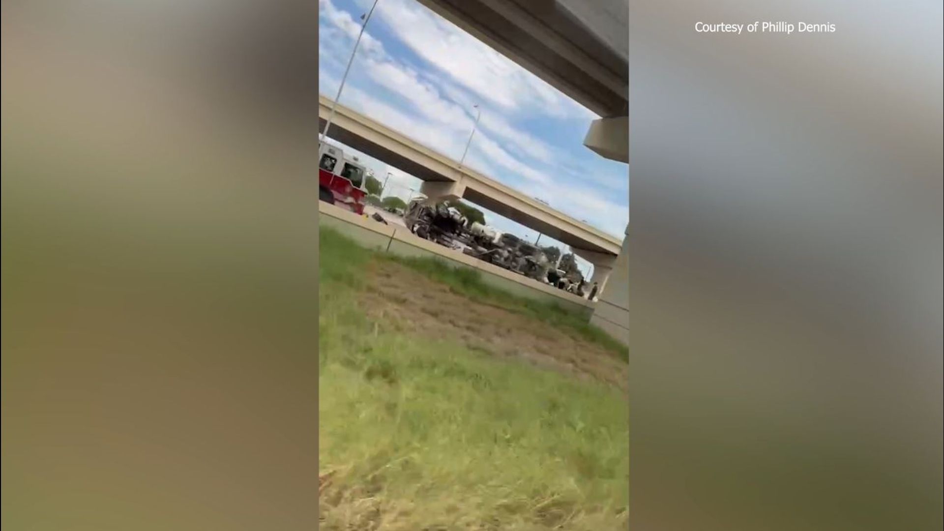 The accident caused lane closures for Eastbound Loop 1604 at Highway 281.