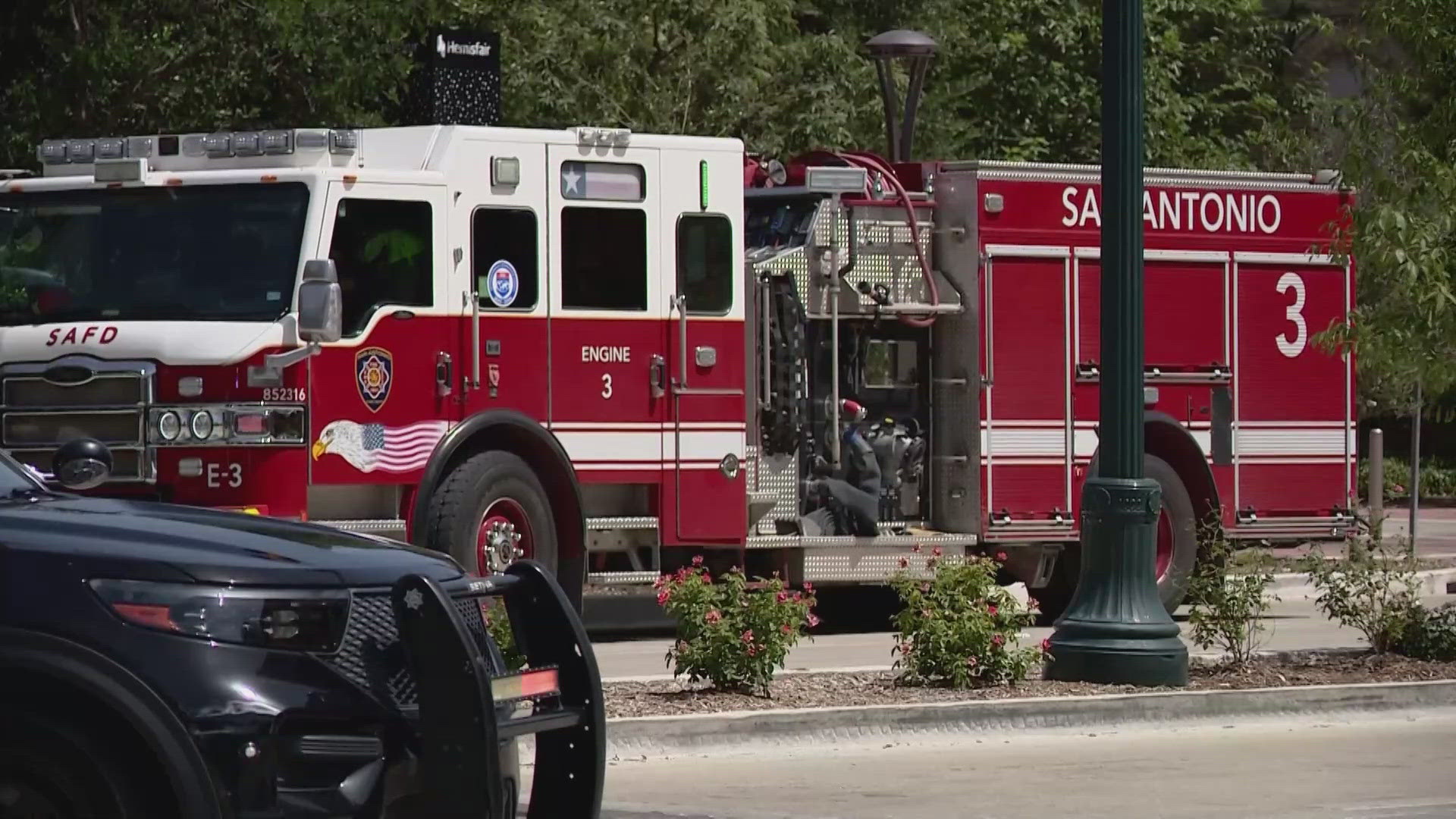 Man who climbed onto Magik Theatre roof during children's program in ...