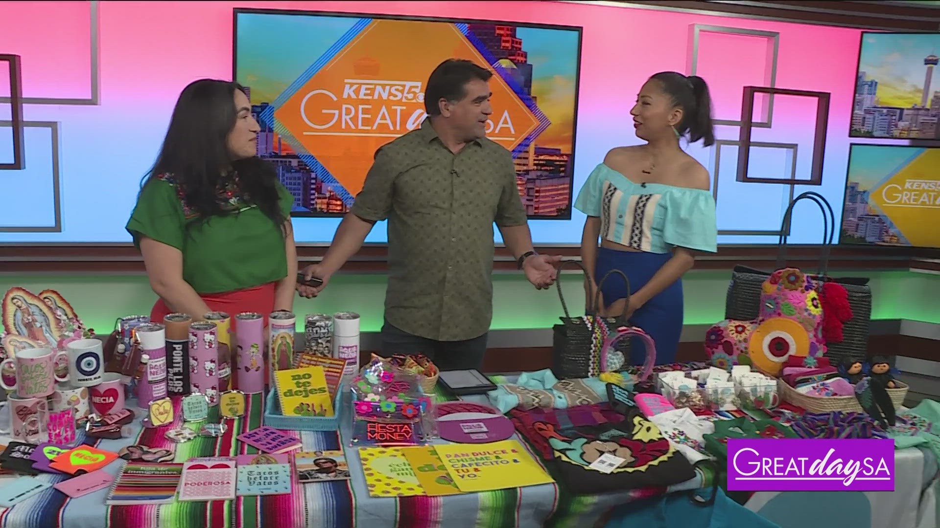 Chasing Camilla & Very That stop by to share what they've got for all your Fiesta needs.