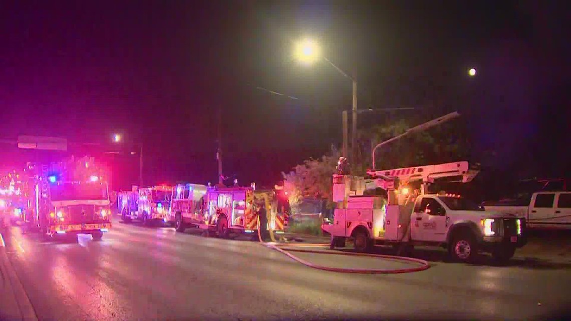 Fire spreads through San Antonio home; nearby vehicles damaged | kens5.com