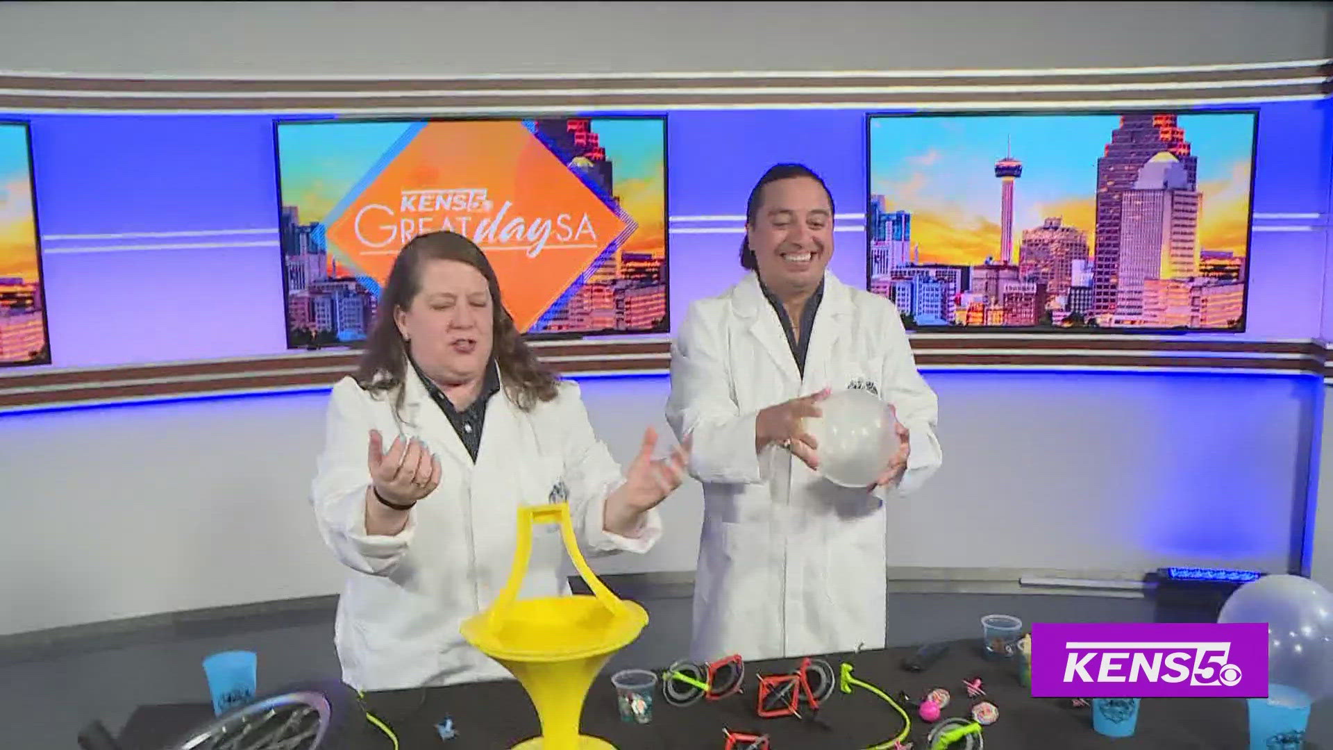 We are in the heart of summer and if you're looking to get the kiddos off that technology and learning, mad science has a fun project for you.