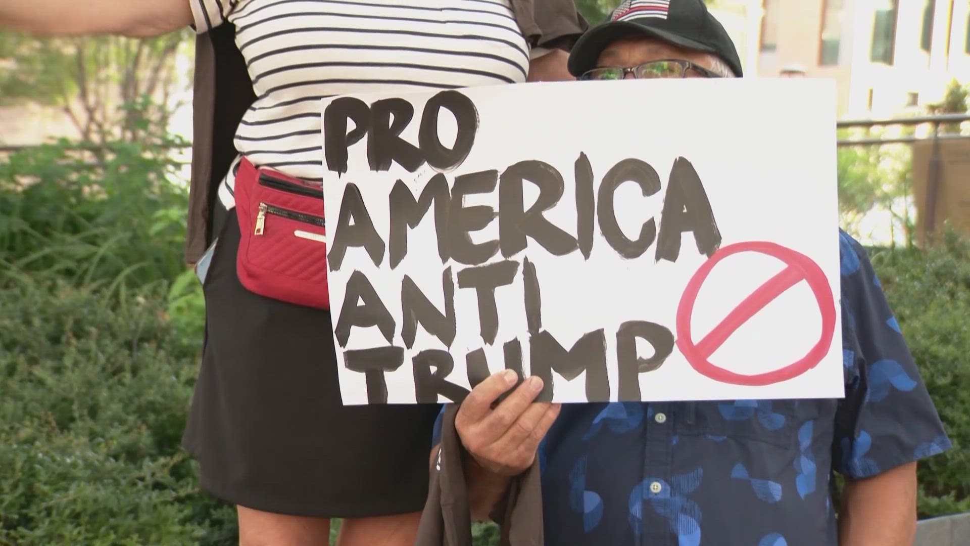 Hundreds showed up to show their support for migrants whose path to citizenship has been blocked by the federal government. 