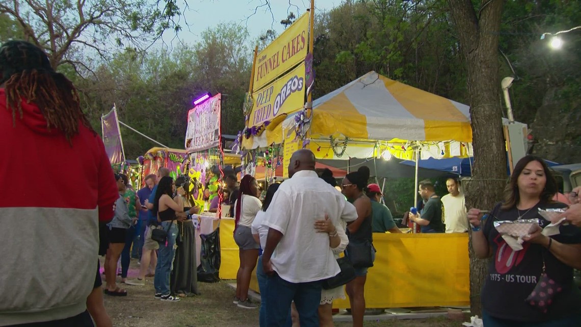Vendors travel across Texas to serve at Fiesta's Taste of New Orleans
