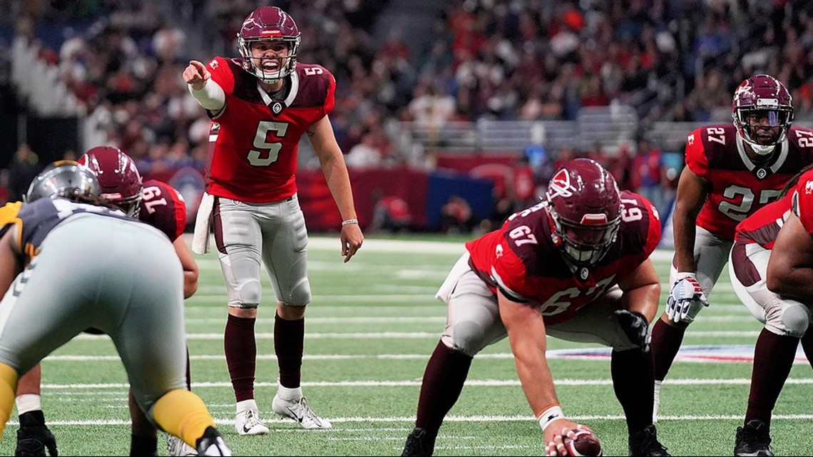 San Antonio Commanders QB signs with NFL team