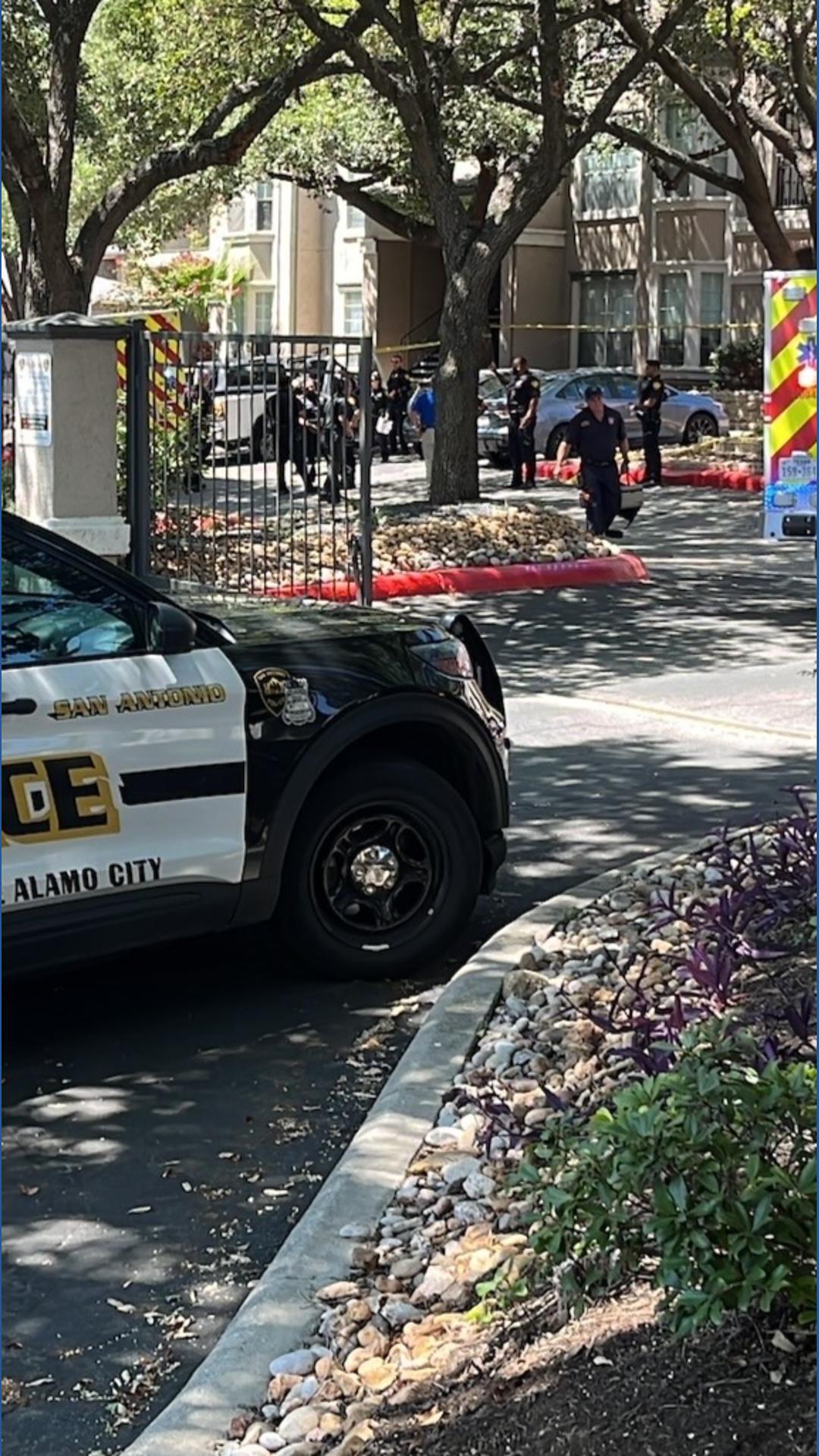 1 dead in shooting at San Antonio apartment complex | kens5.com