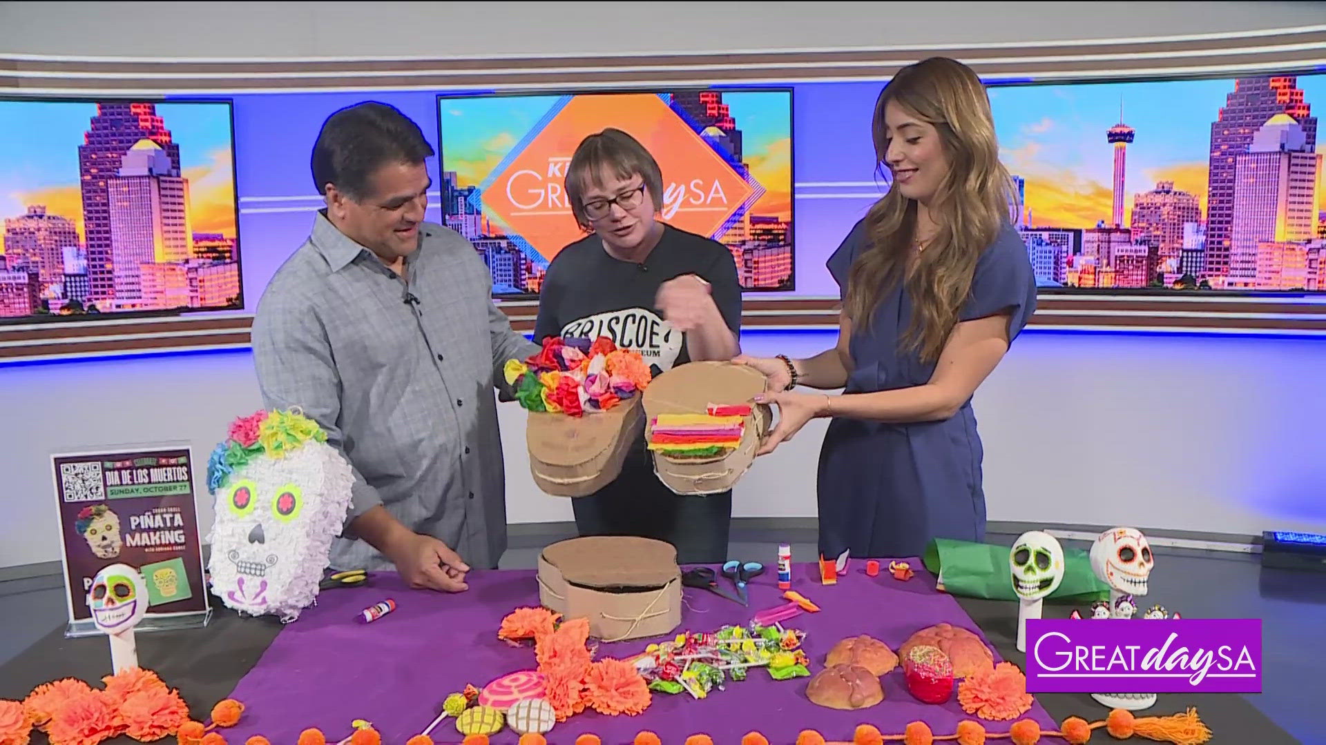 Paul & Roma help make Sugar Skull Piñatas with the Briscoe Western Art Museum.