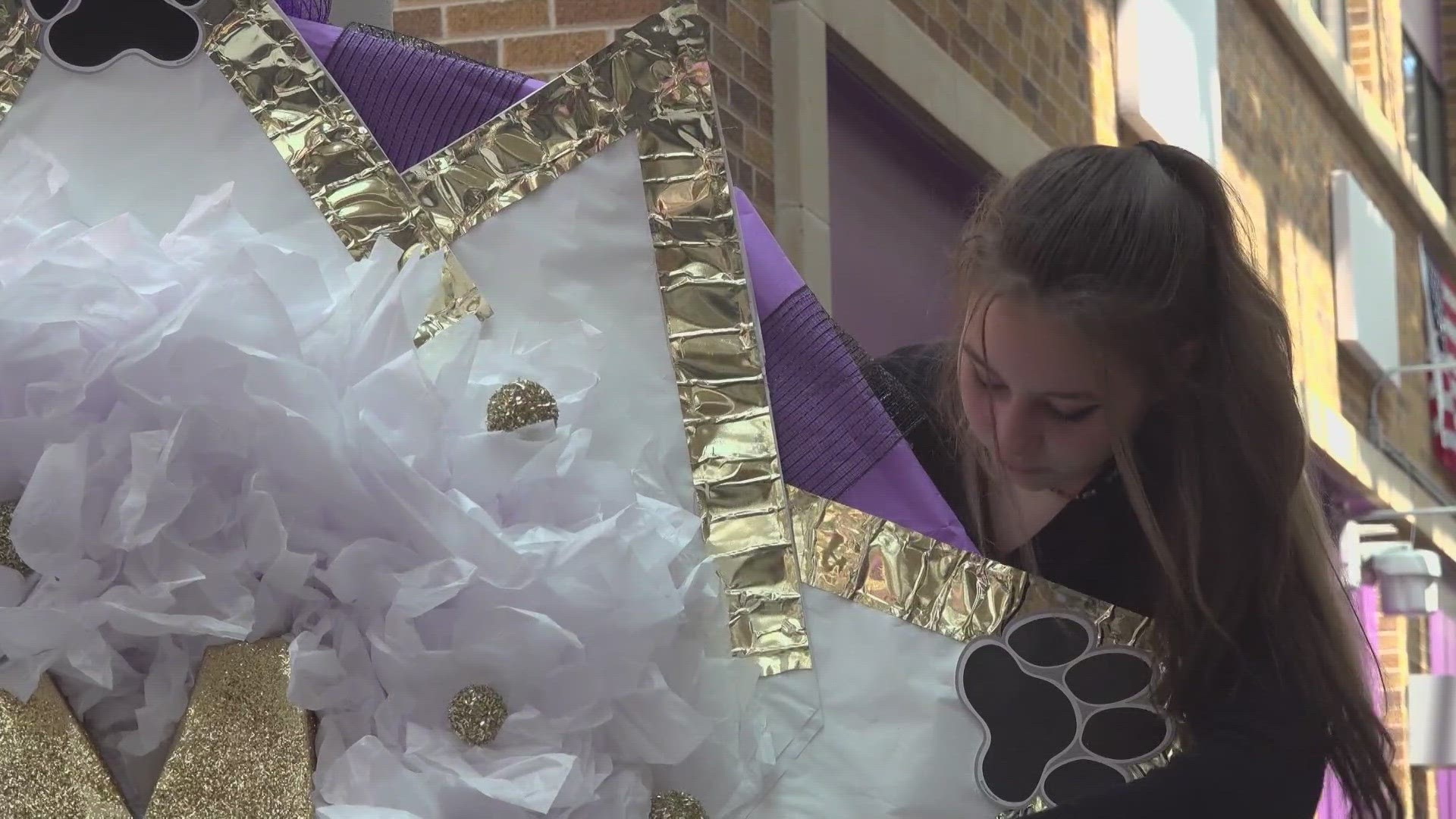 Homecoming season is here, and some Texas students showed their pride with a special mum.