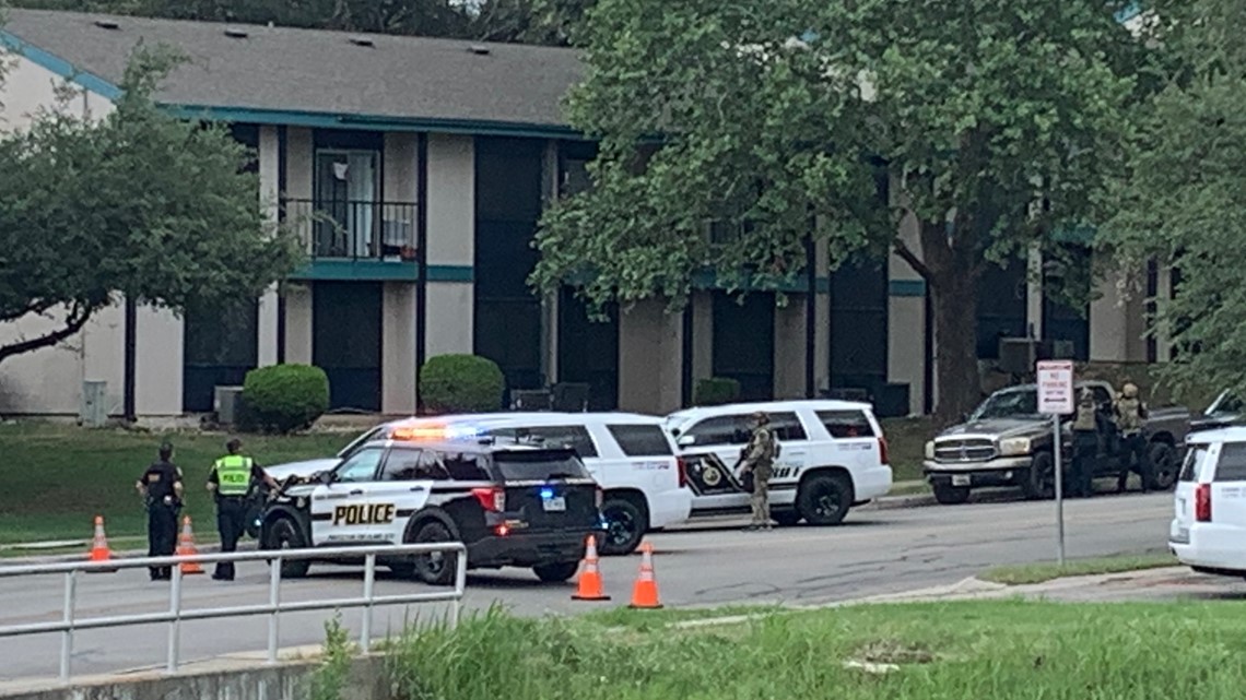 SWAT team responds to apartment complex on the northwest side - Vimarsana News