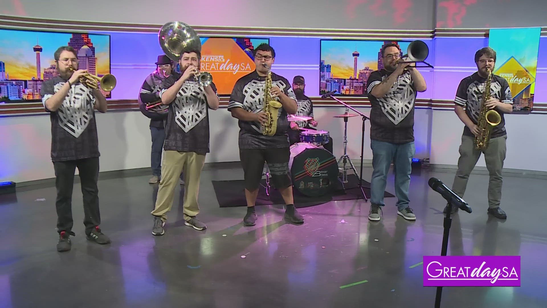 The Bexar Brass Band returns to perform in-studio.