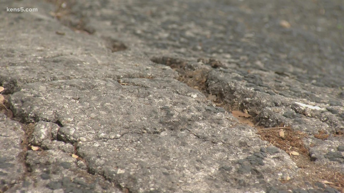 How will San Antonio's draft budget proposal allocate funds for road repairs?