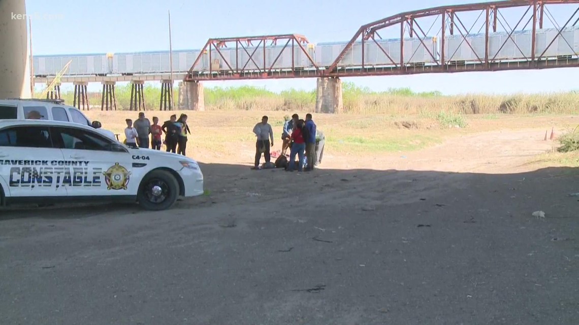 Officials worry about massive surge in migrants as Title 42 is expected to end - Vimarsana News