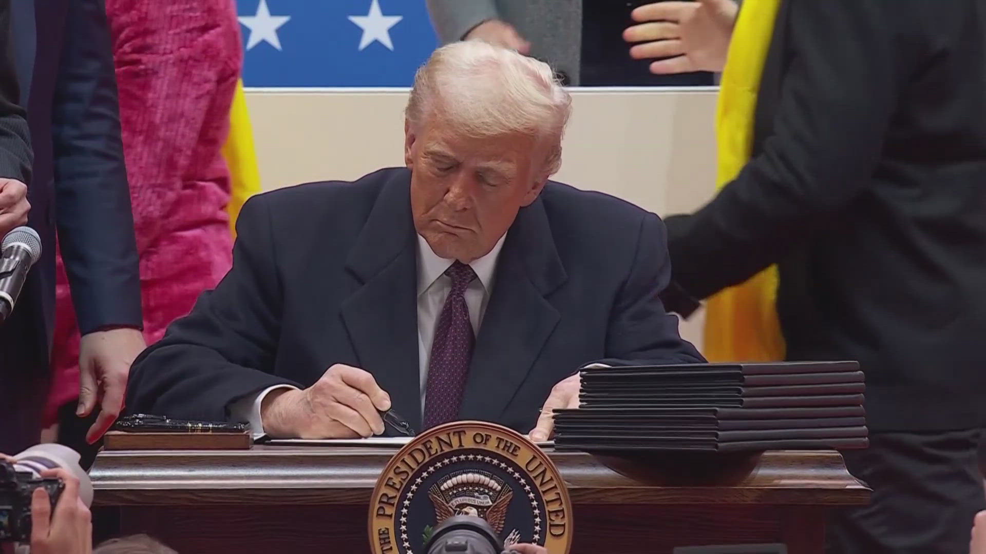 The outcome was a victory for Trump, but a conservative majority left open the possibility that the birthright citizenship changes could remain blocked nationwide