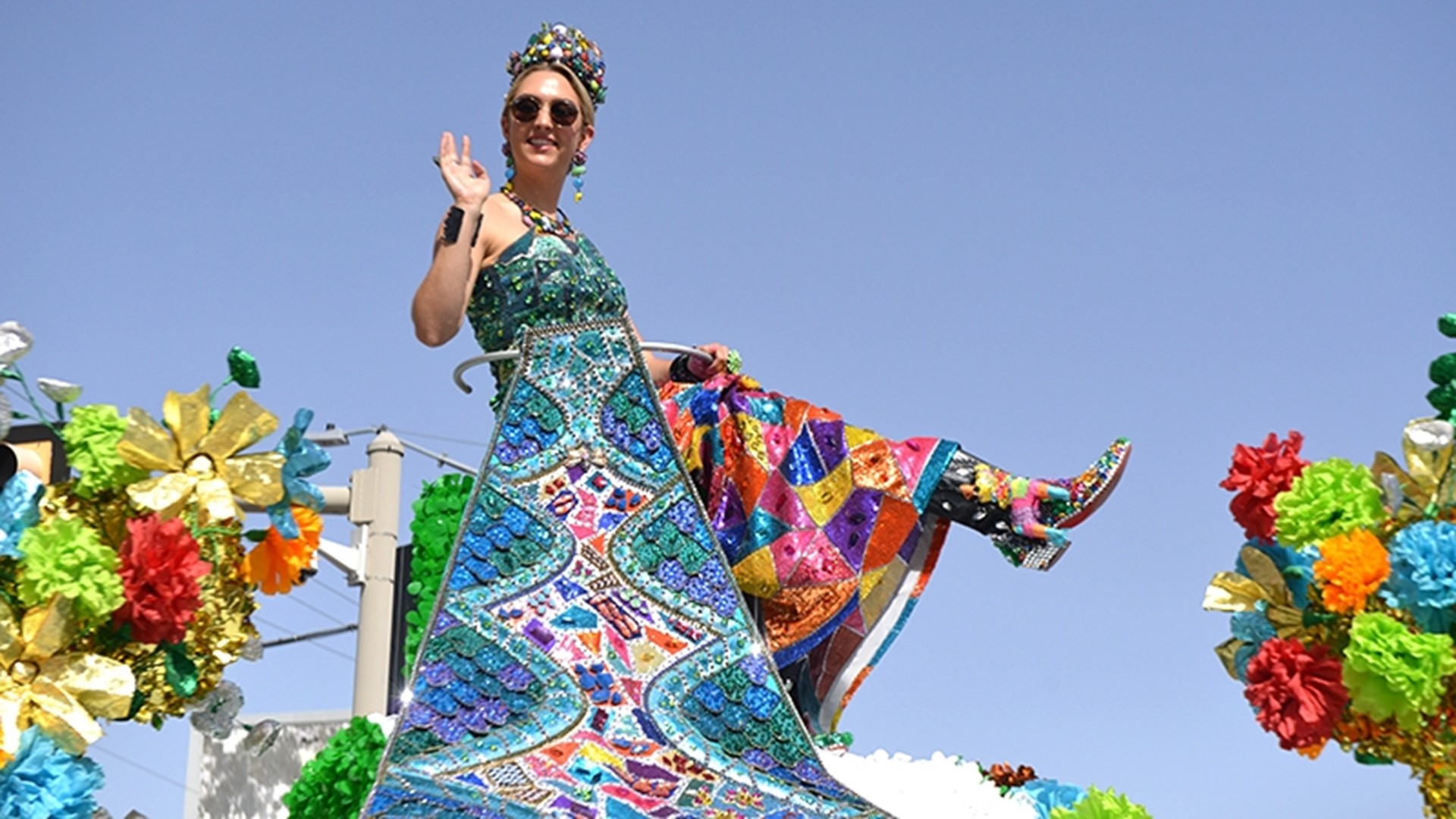 A beautiful day for Fiesta's Battle of Flowers Parade!