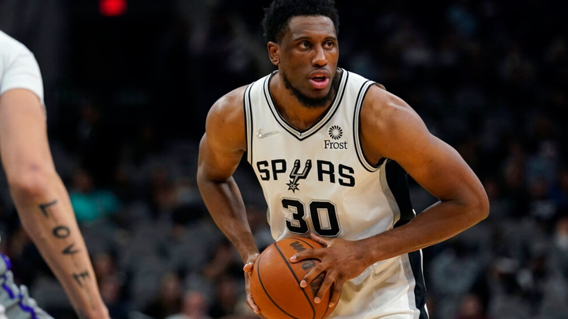 Toronto Raptors trade Dragic to Spurs for Young, Eubanks, picks