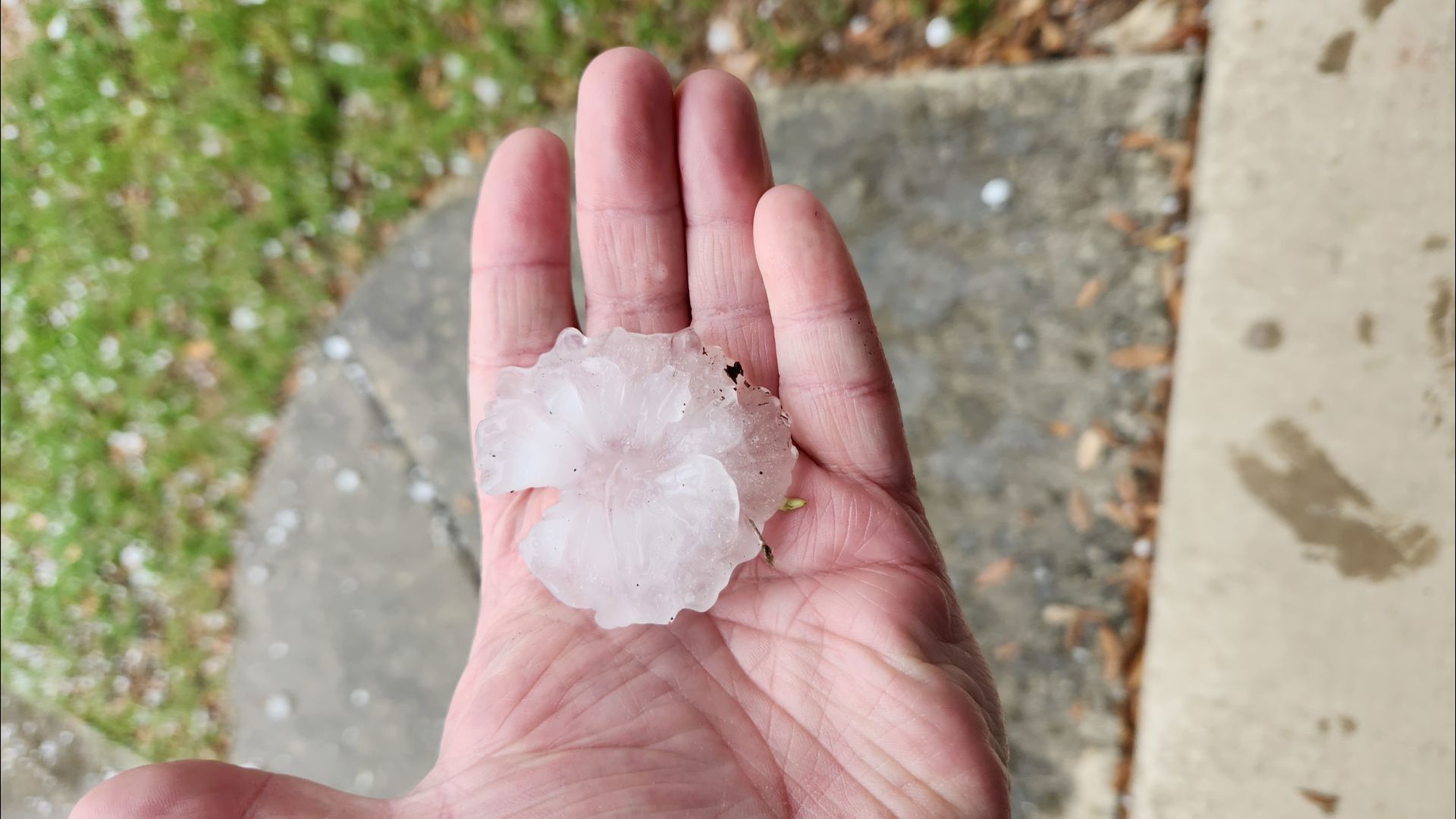 Severe thunderstorms in San Antonio brings hail | kens5.com
