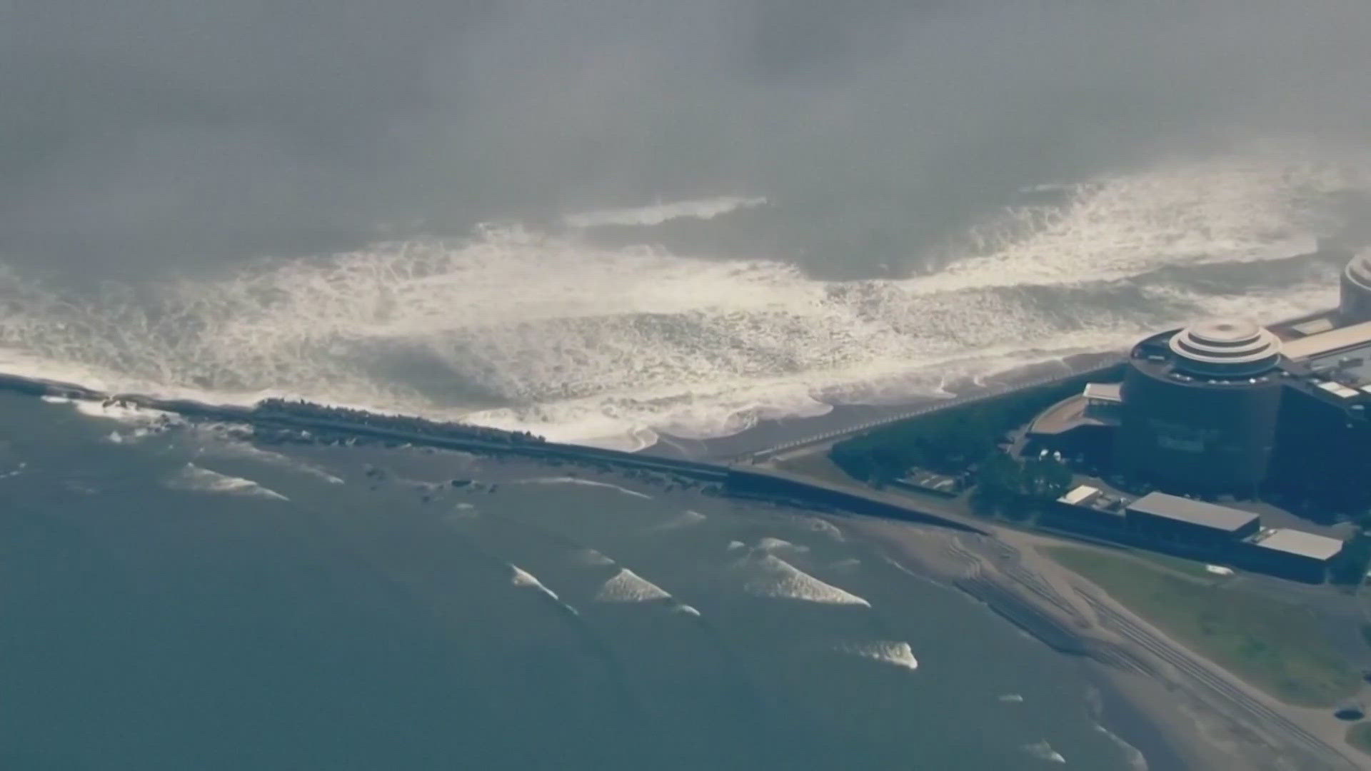 8.8-magnitude earthquake sends small tsunami into coasts of Russia