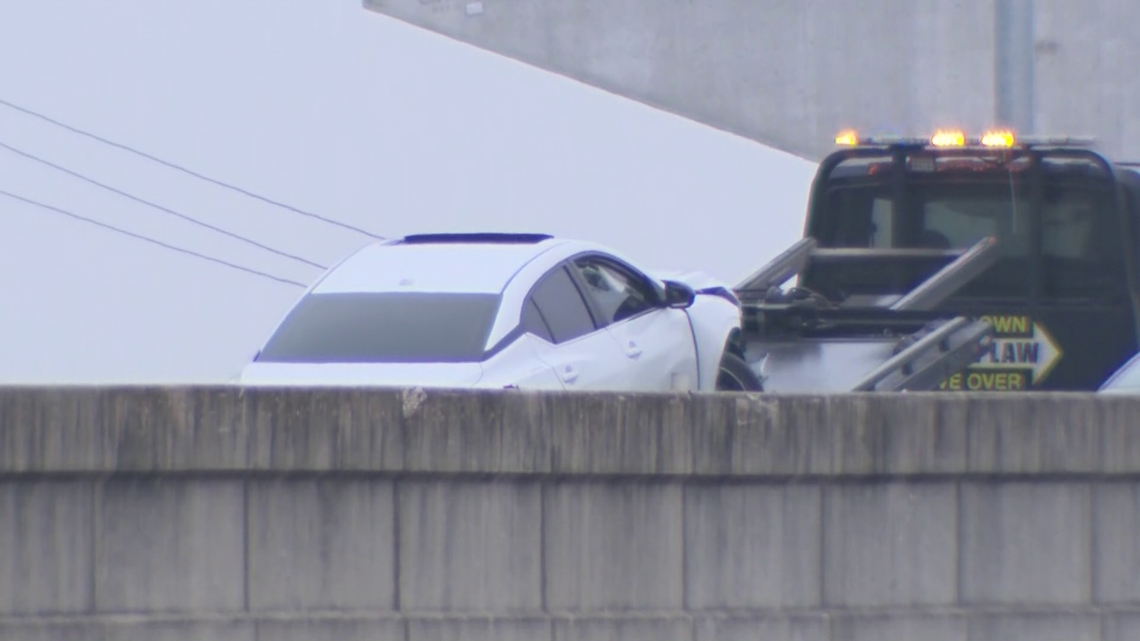 Texas DPS: Pursuit with driver with active warrant ends in crash, arrests in San Antonio