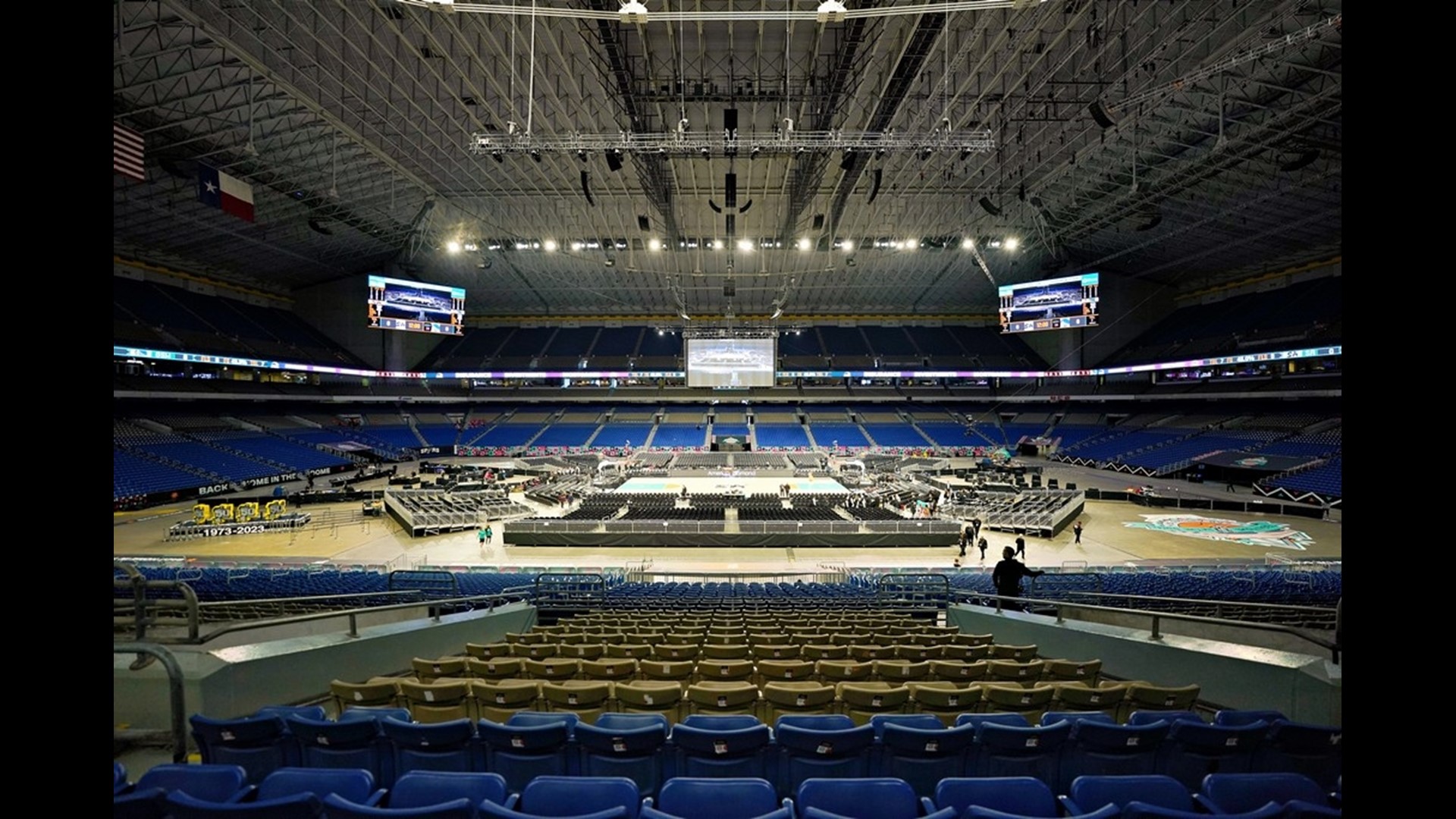 Spurs Blown Out By Warriors At Alamodome, 144-113, In Front Of Historic ...