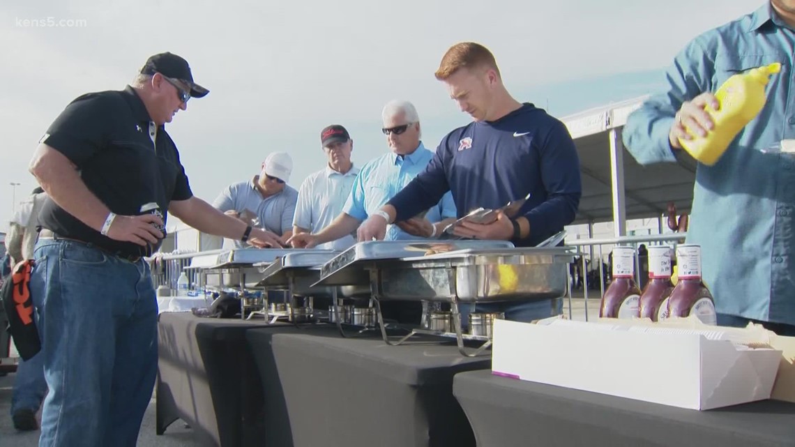 'A tailgate with a purpose' | San Antonians host fundraiser outside Alamo Bowl - Vimarsana News