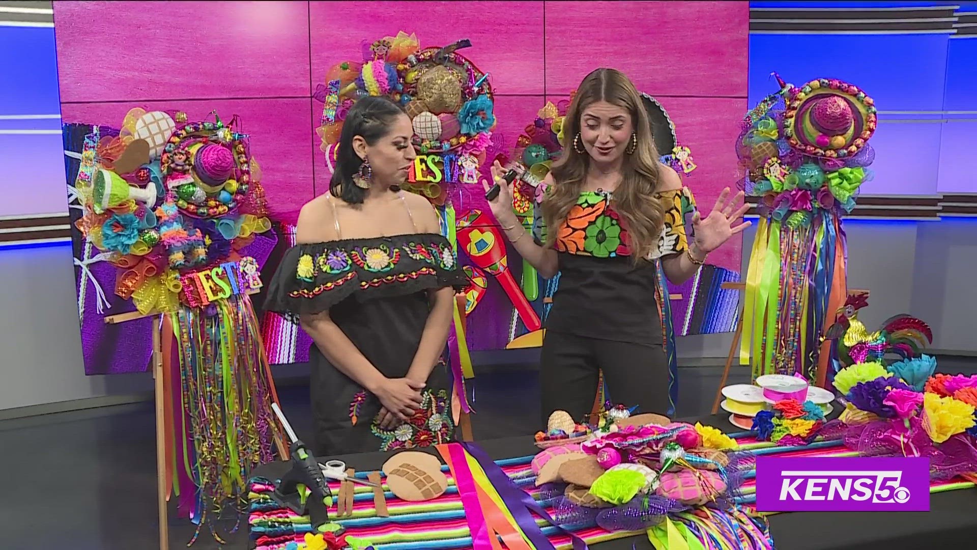 Genesis Olivares with The Little Craftymaid shows Roma how to make a festive Fiesta wreath.