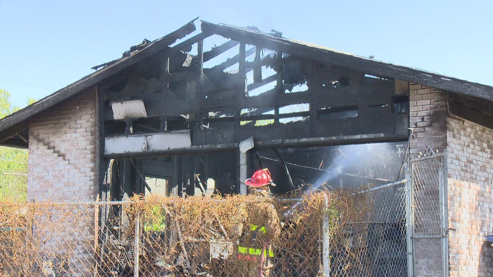 家 ('76米) Burnt Offerings 864 TV 40K Deluxe | Fireplace Xtrordinair | Made in America