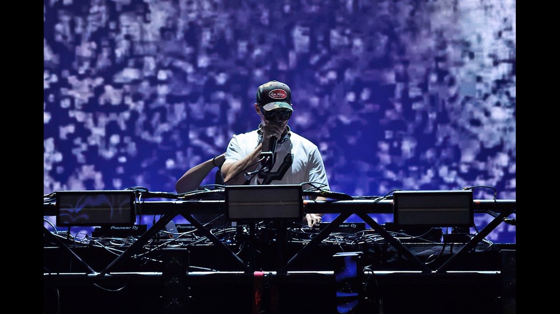 Bad Bunny concert draws tens of thousands in San Antonio