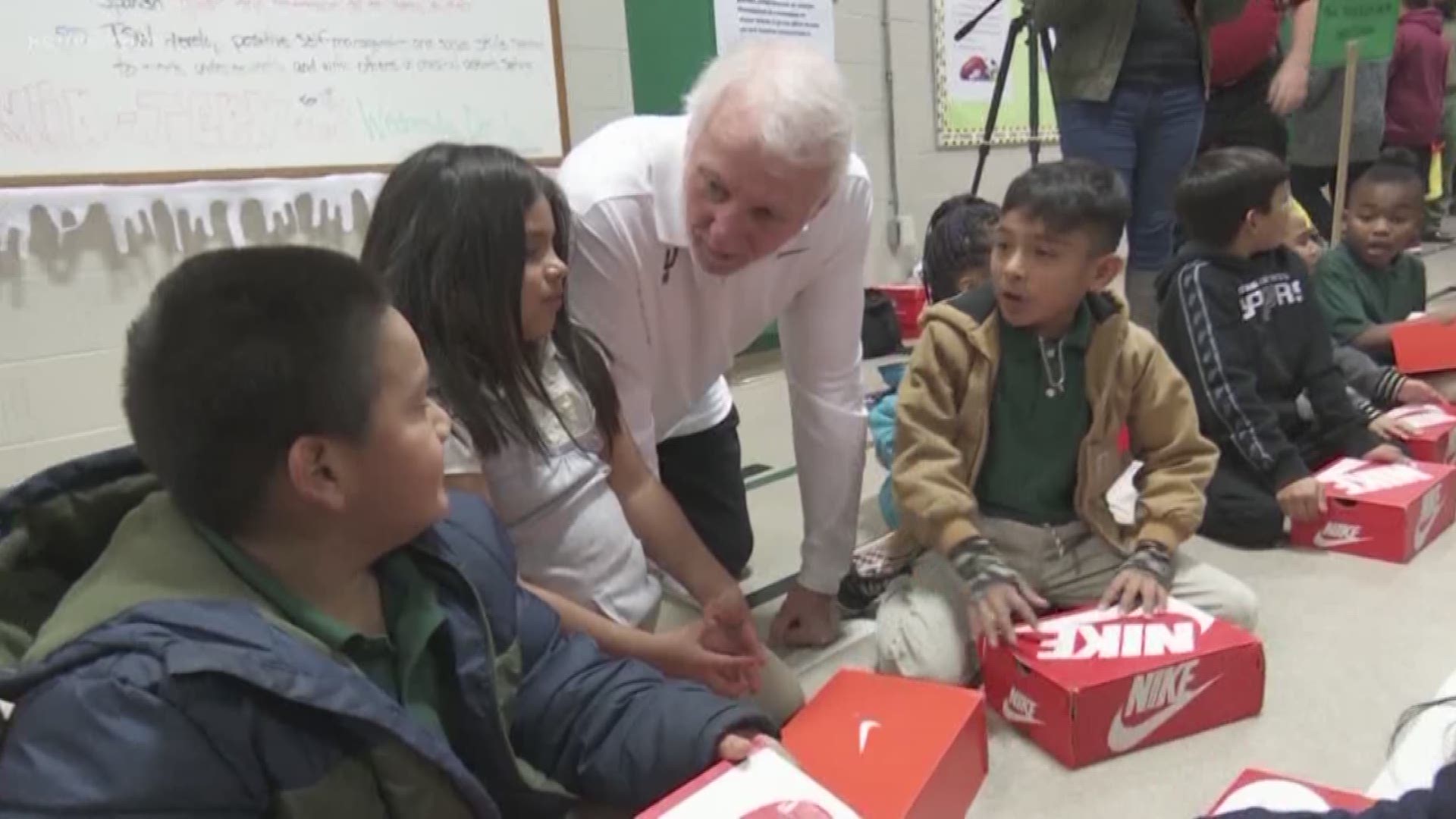 Coach Popovich and Spurs Guard Derrick White made the day for elementary school kids today with a special donation. Eyewitness News reporter Aaron Wright takes us there.
