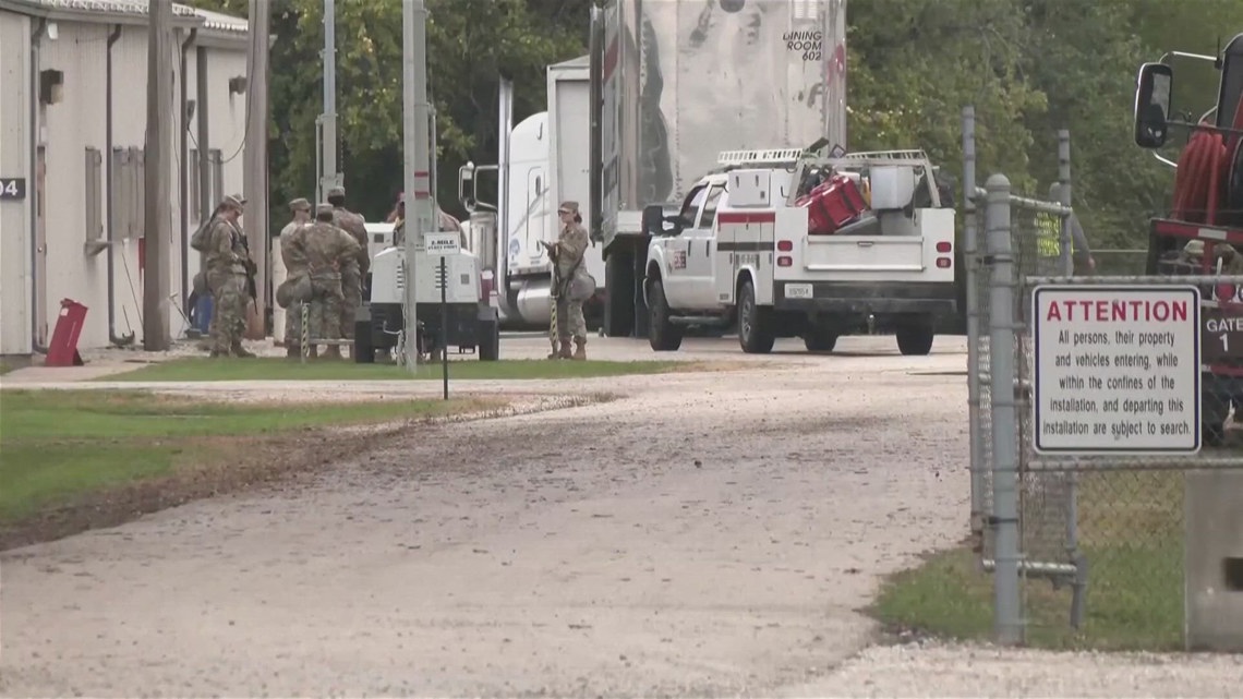 Texas National Guard troops arrive in Illinois ahead of possible ...