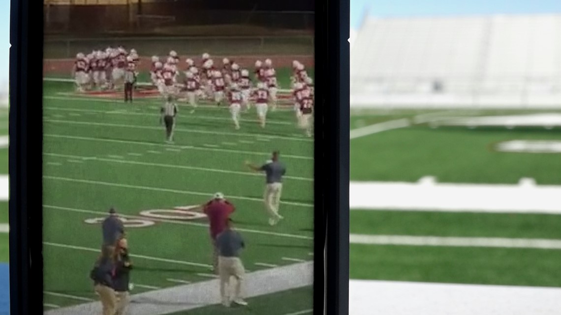 Lockhart's senior defensive lineman with autism scores first TD