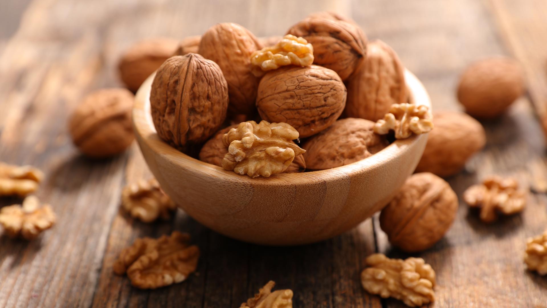 Walnuts may reduce dementia risk, experts say | kens5.com